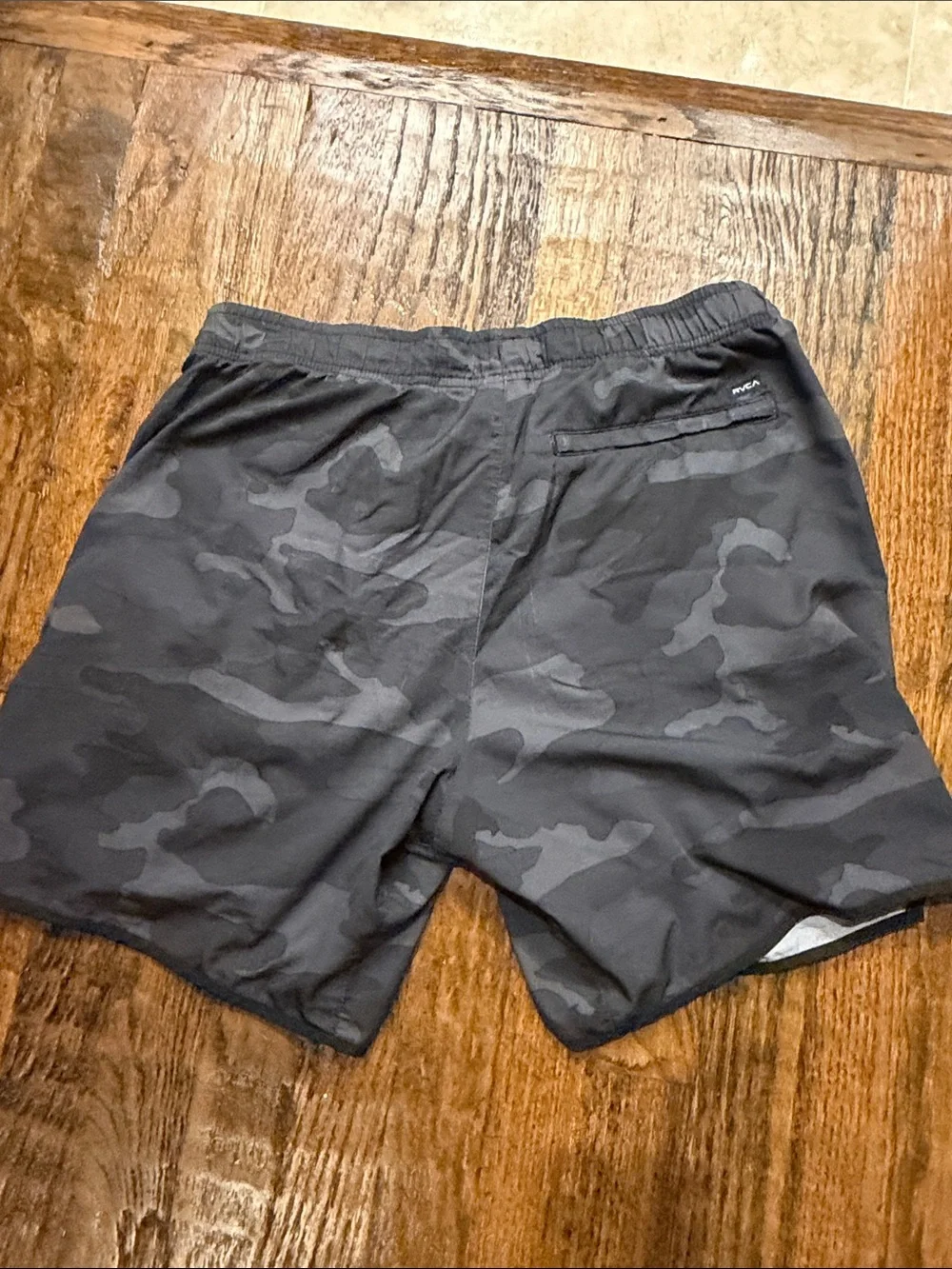 RVCA Men's Black Camo shorts